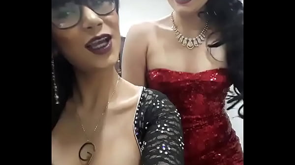 Gisele Montes y Mia Marin saludo a Bellezas Colombianas